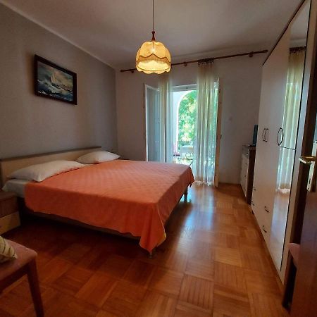 Apartments Fam Tomasic Башка Экстерьер фото
