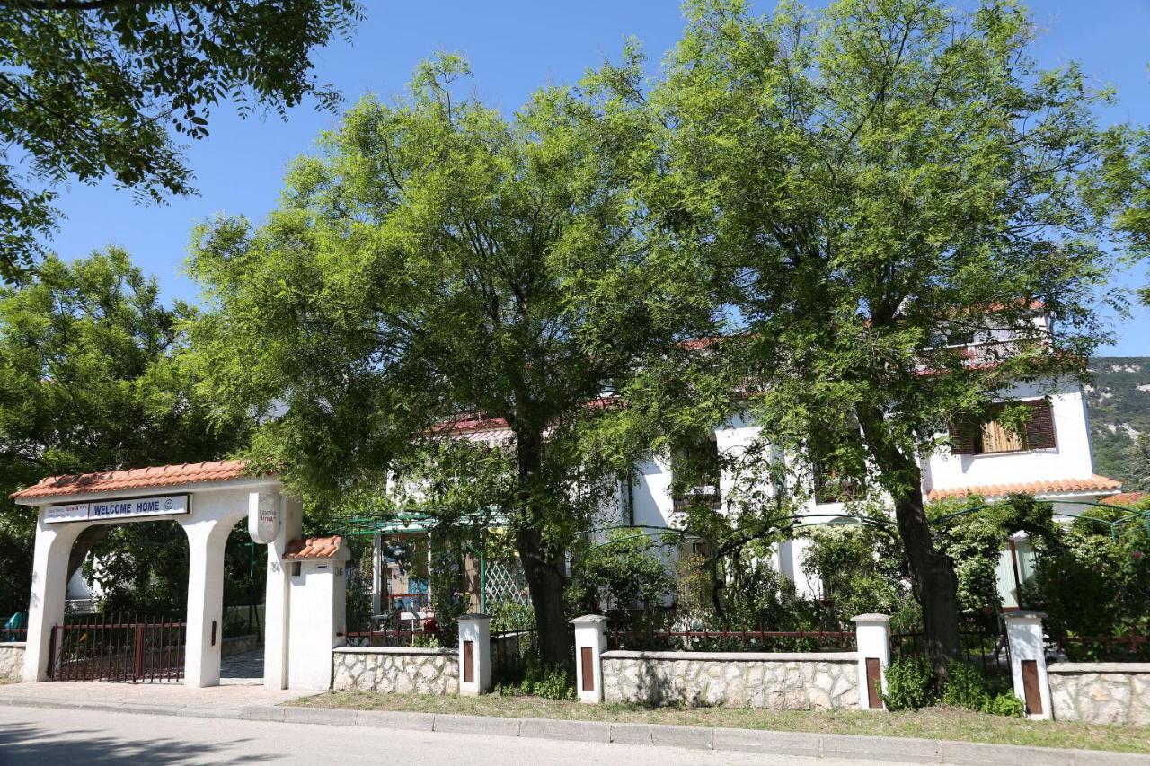 Apartments Fam Tomasic Башка Экстерьер фото