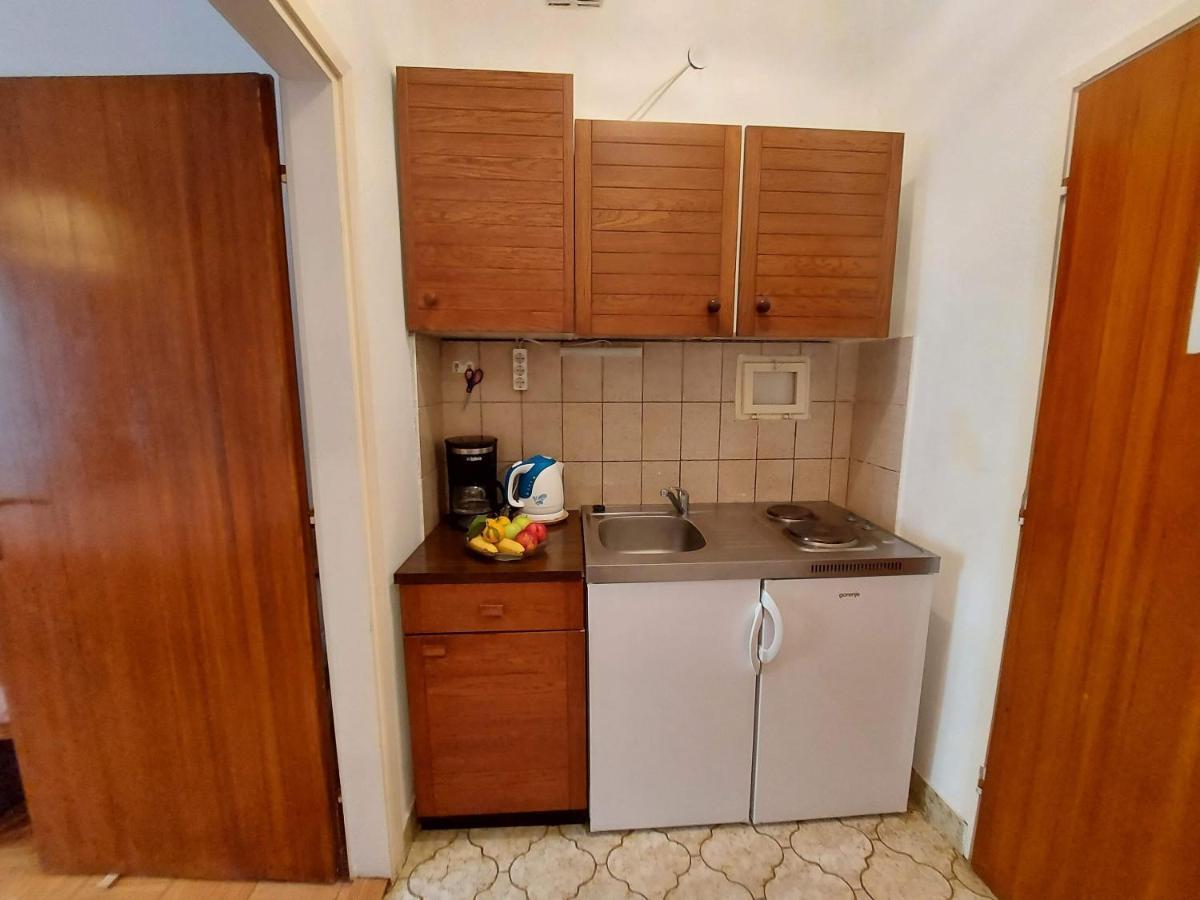 Apartments Fam Tomasic Башка Экстерьер фото