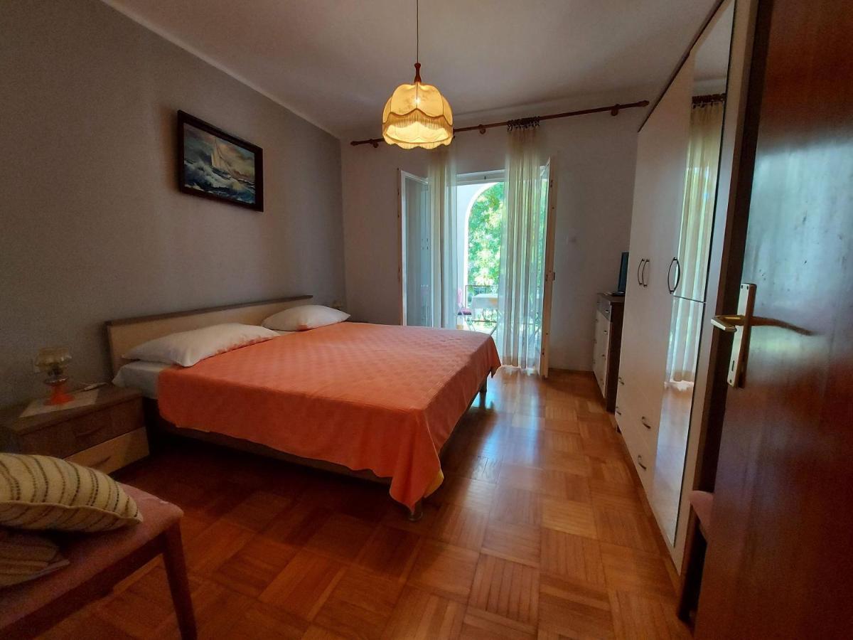 Apartments Fam Tomasic Башка Экстерьер фото
