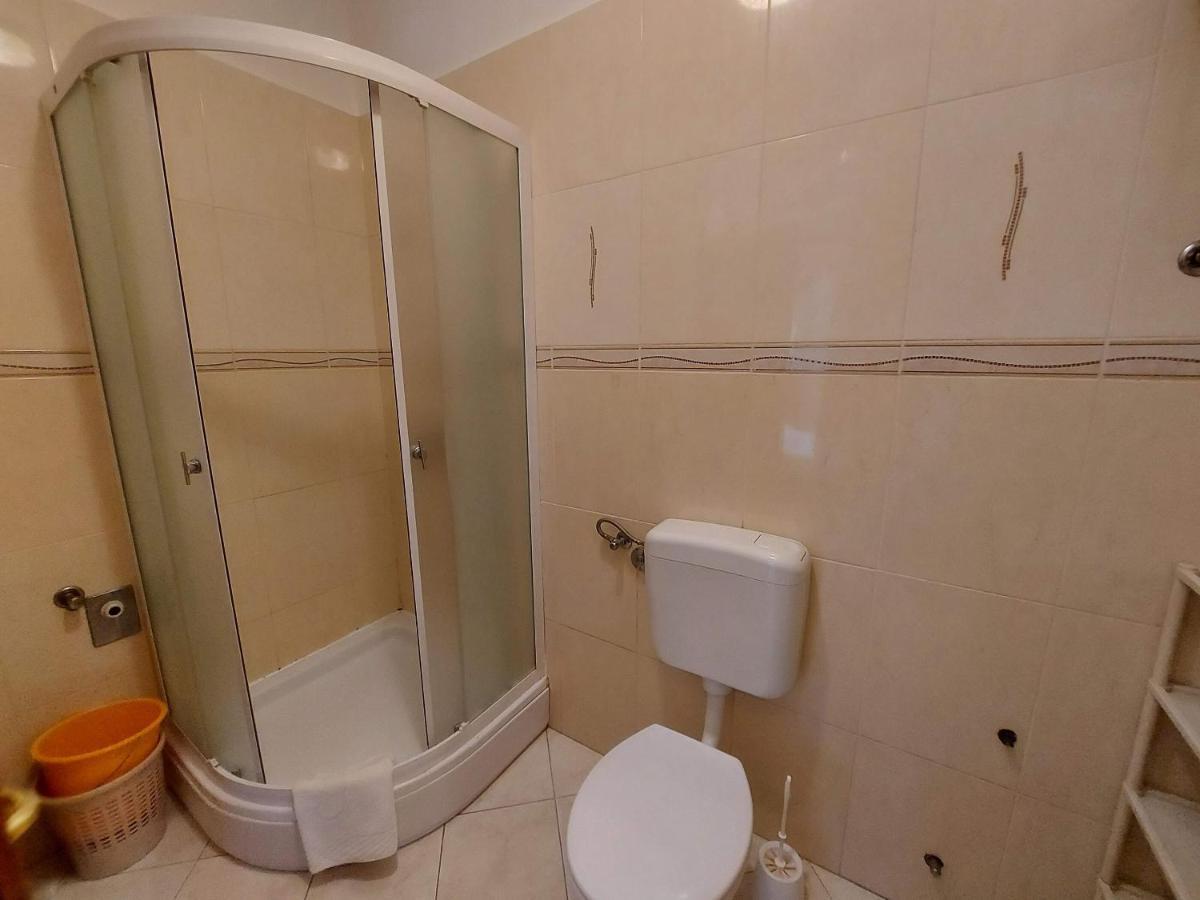 Apartments Fam Tomasic Башка Экстерьер фото