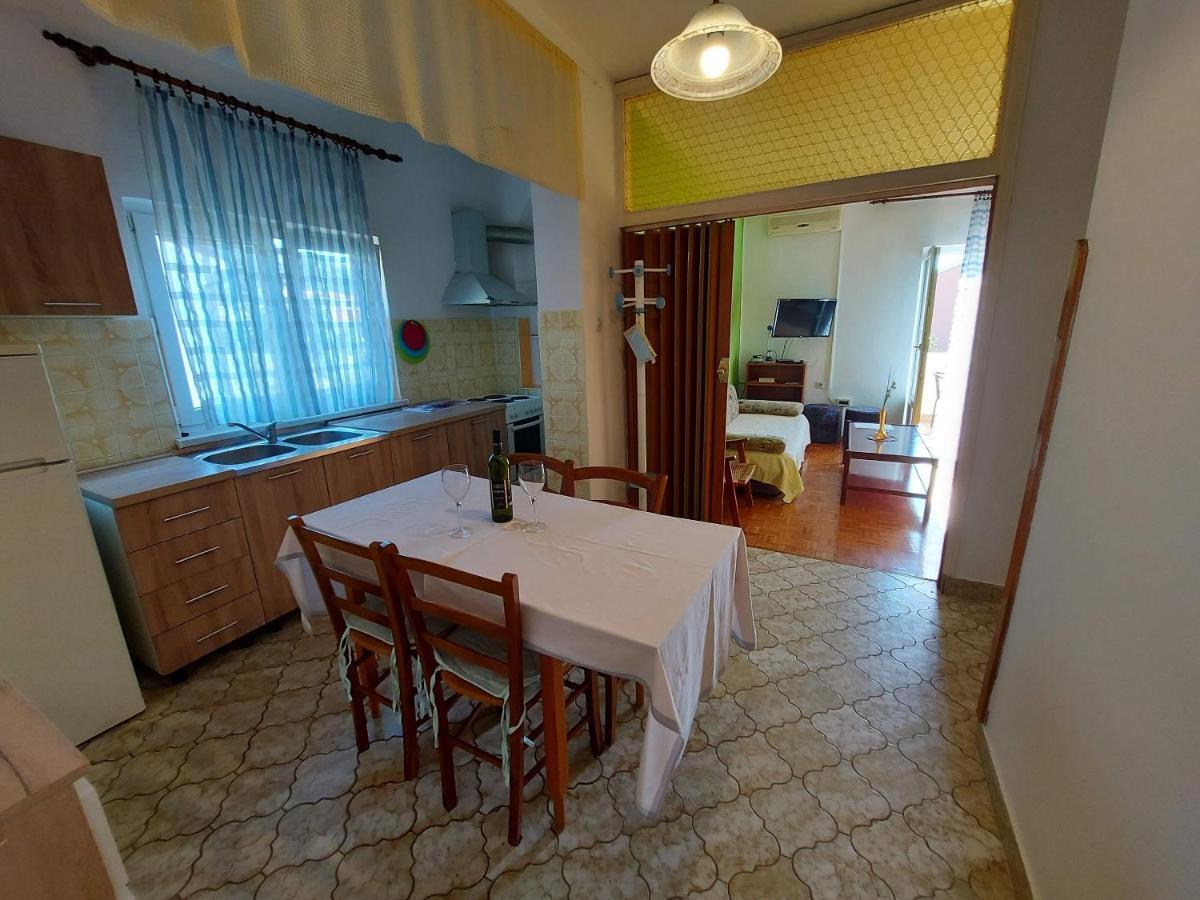 Apartments Fam Tomasic Башка Экстерьер фото