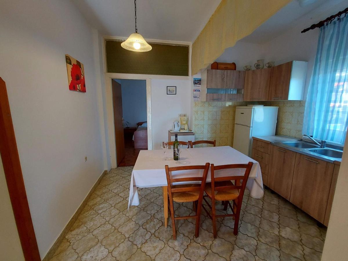 Apartments Fam Tomasic Башка Номер фото