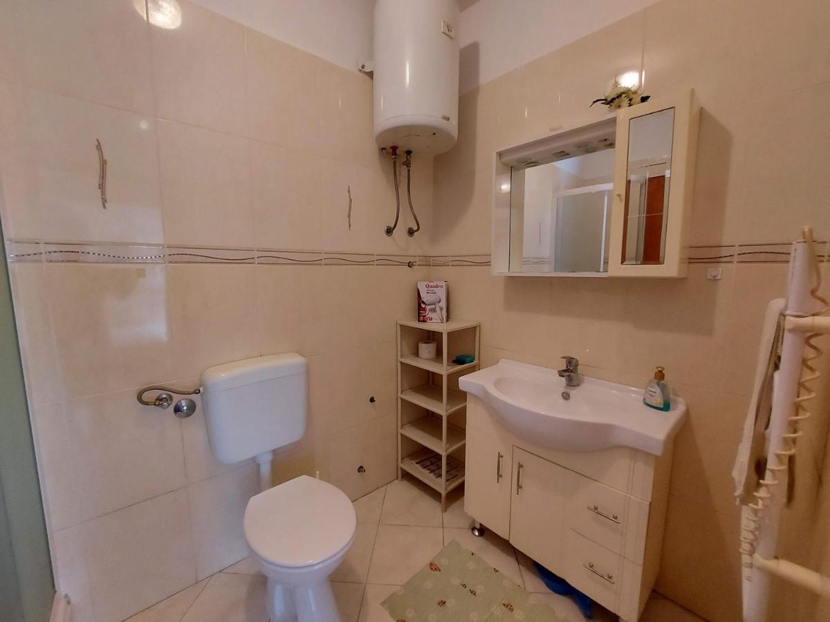 Apartments Fam Tomasic Башка Номер фото
